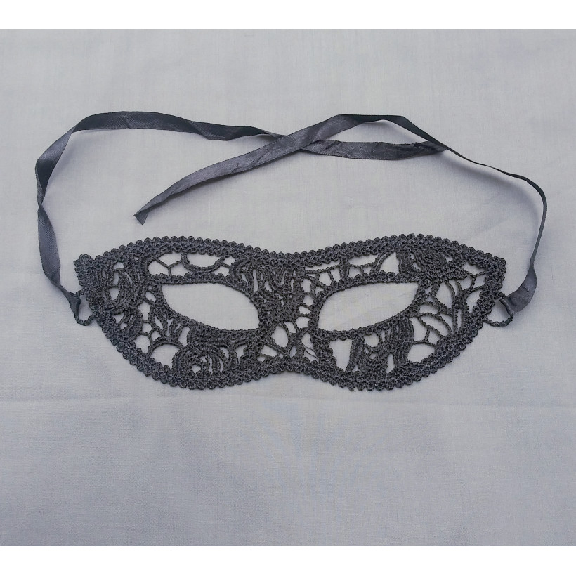 Lily Lace Masquerade Mask