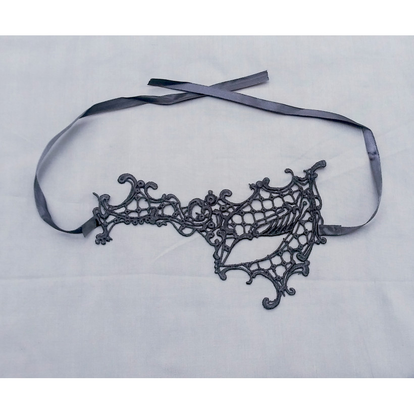 Grandeur Lace Masquerade Mask